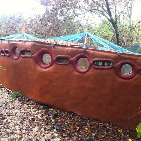 Hotel Hobbit Hut Geyserville Exterior foto