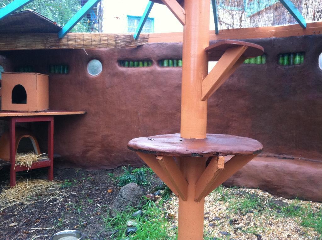 Hotel Hobbit Hut Geyserville Exterior foto
