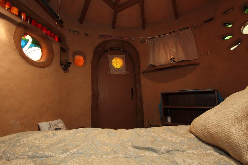Hotel Hobbit Hut Geyserville Zimmer foto
